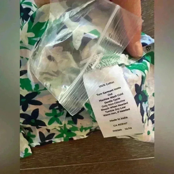 Talbots Lightweight Floral Blouse Size Small 100% Cotton Green Blue White NWT - Picture 5 of 6